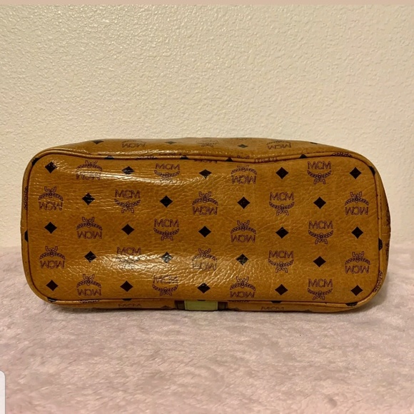 MCM Authentic Brown Cognac Medium Shopper Tote Bag - Picture 4 of 8